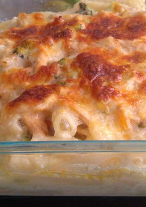Una foto de Macarrones con brócoli y queso