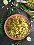Mandakki oggarne (karnataka style puffed rice upma)