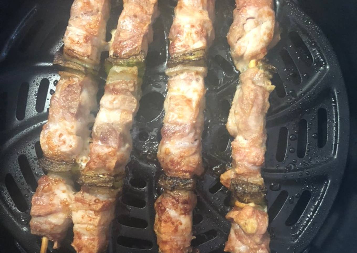 Brochetas de pollo con pimientos en freidora de aire
