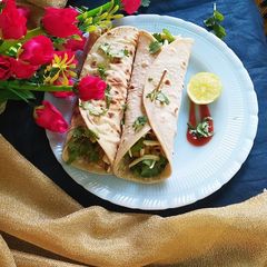 A picture of Aloo Roll.