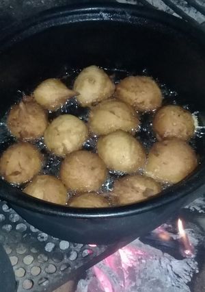 Una foto de Buñuelos de banana y pera