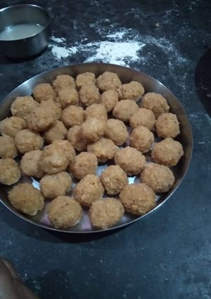 নারকেল নাড়ু (narkel naru recipe in Bengali) রেসিপির প্রধান ছবি