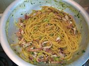 Una foto di spaghetti alla chitarra
