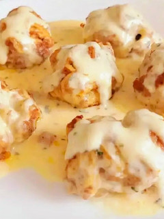 Una foto de Albóndigas en salsa blanca