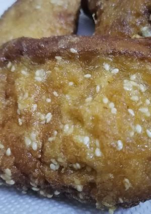 A picture of Chicken bread roll.