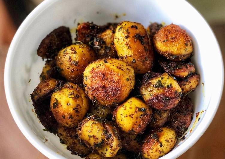 Steps to Make Super Quick Homemade Bharwa aloo / Stuffed baby potatoes