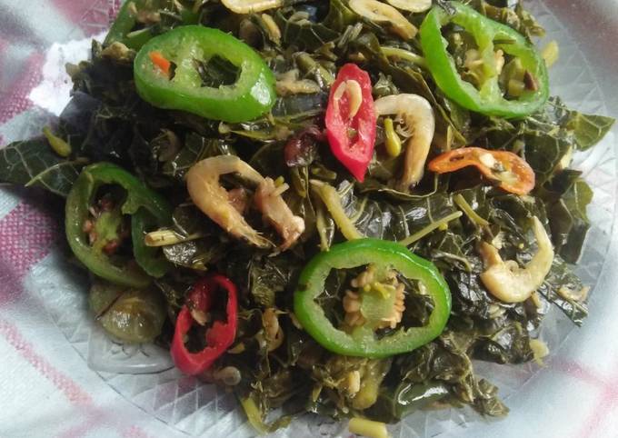 Tumis Daun Pepaya Dengan Udang Rebon