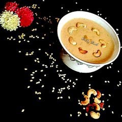 A picture of Paruppu Payasam /Moong dal payasam.