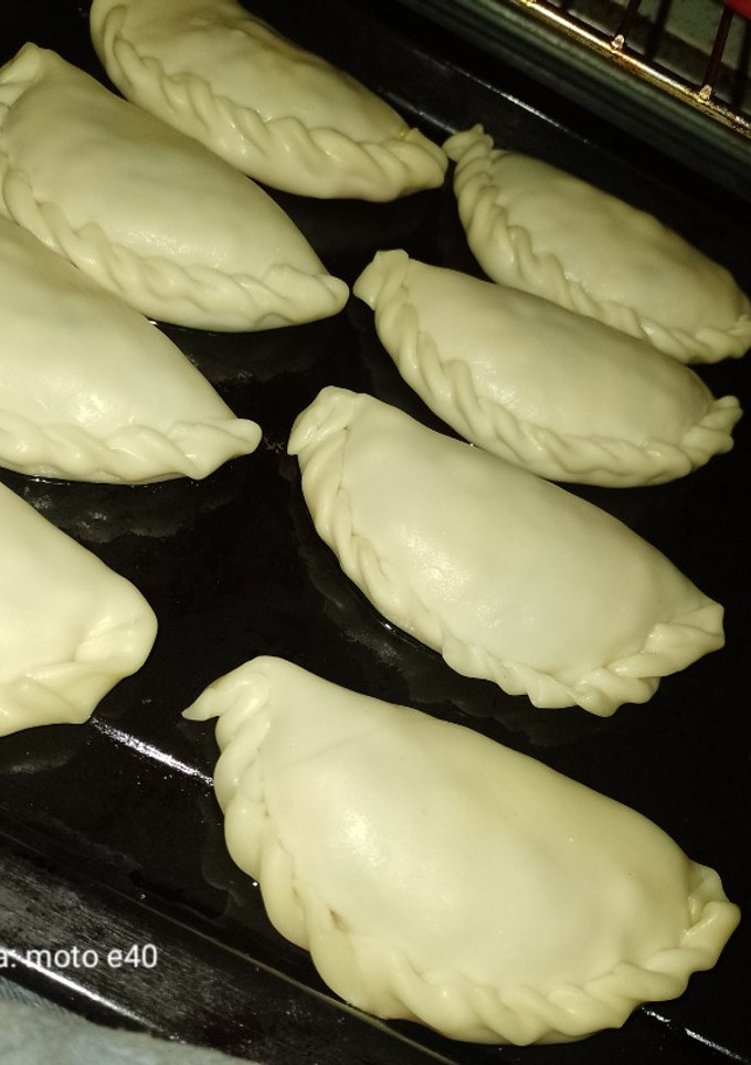 Una foto de Empanadas de choclo con salsa blanca