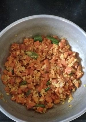 A picture of Carrot poriyal.