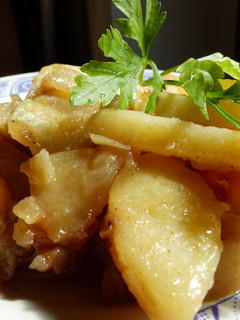 Una foto de Patatas rehogadas con cebolla frita