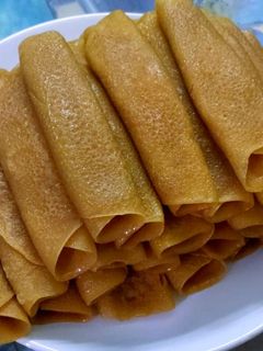 গুড়ের পাটিসাপটা (Gurer patishapta recipe in Bengali) রেসিপির প্রধান ছবি