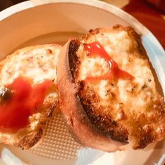 A picture of Garlic bread.
