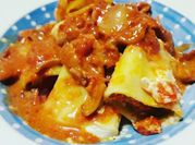 A picture of minced garlic cloves