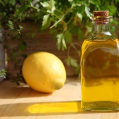 A picture of Lemon-flavored oil recipe.
