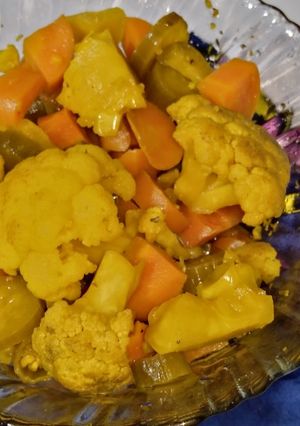 عکسی از دستور ترشی مخلوط 😍 خیلی خوشمزه شد