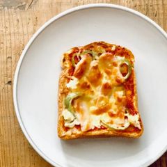 A picture of Pizza toast.