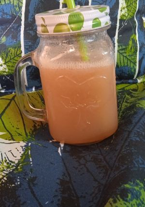 A picture of Pomegranate and Apple Juice.