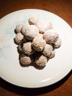 A picture of Chocolate coconut laddu #sallahmeal#.