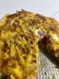 Tarta de papa, cebolla, salame y queso