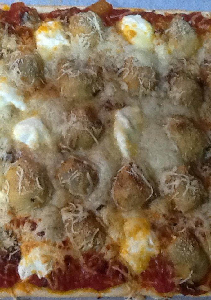 Una foto de Pizza de pisto con alcachofas