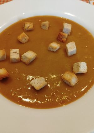 Una foto de Crema de verduras súper rápida y fácil de hacer