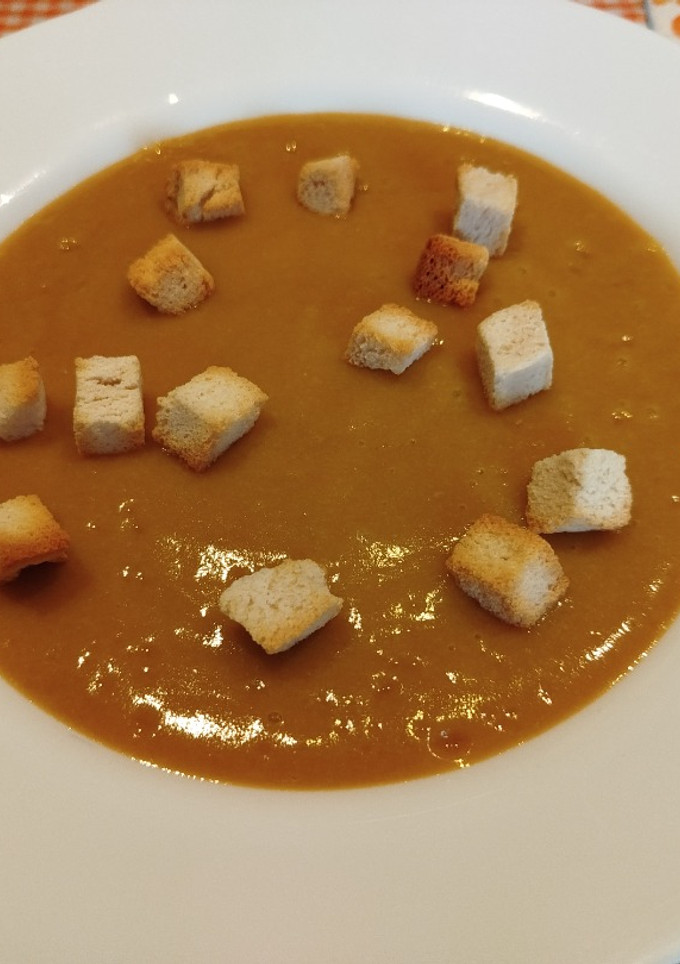 Una foto de Crema de verduras súper rápida y fácil de hacer