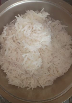 A picture of Plain rice.