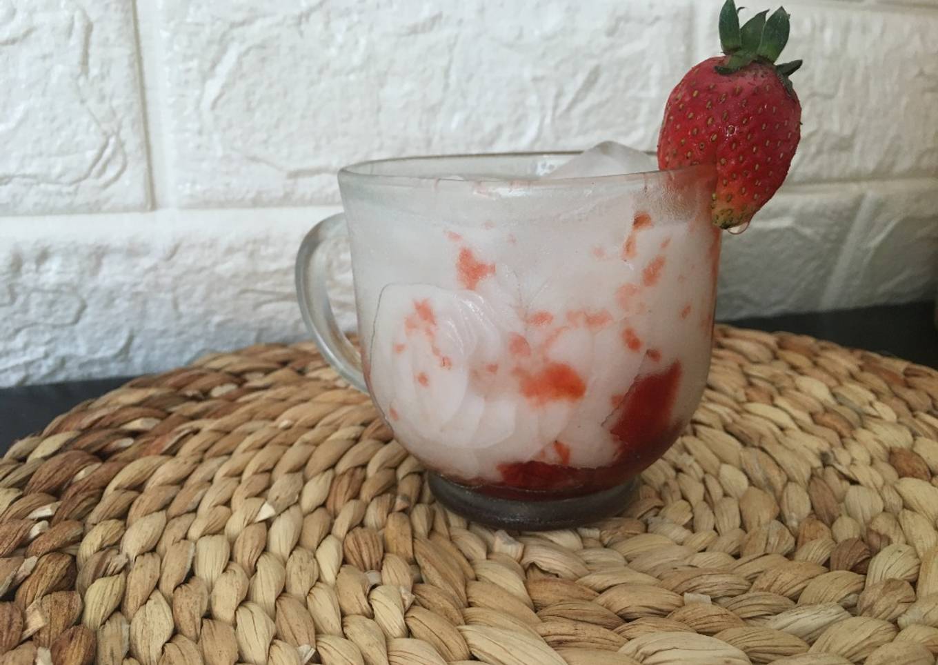 Korean Strawberry Milk