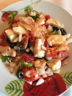 Una foto de Esqueixada o ensalada de bacalao