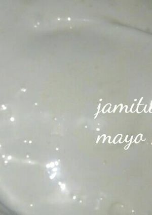 A picture of Home made Mayonnaise.