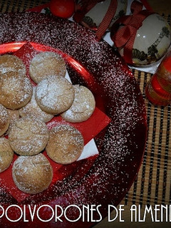 Una foto de Polvorones de almendra