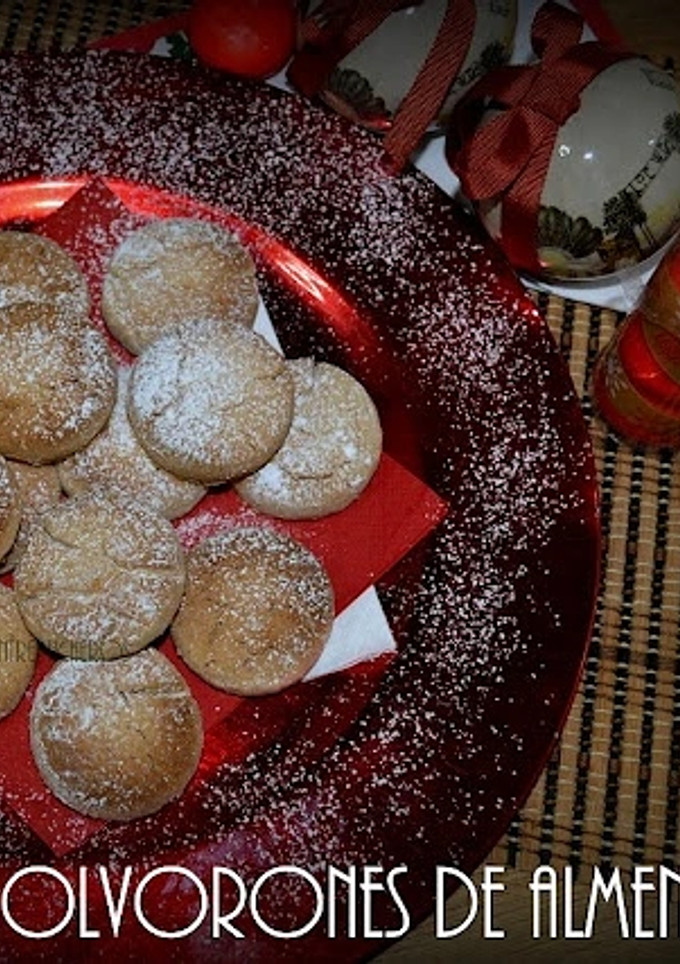 Una foto de Polvorones de almendra