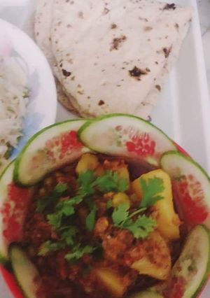 A picture of Aloo qeema.