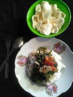 Foto resep Tumis kangkung (3)