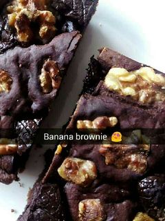 Una foto de Brownie de plátano saludable