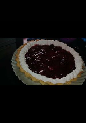 Una foto de Tarta de frutilla con crema