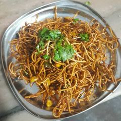 A picture of Chinese bhel.