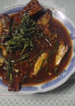 Hình của món Đàn cá Việt Nam ! (cá hộp sốt Diêu hồng).