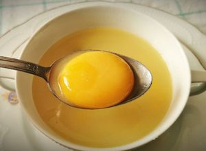 Foto principal de Consomé al Jerez con Yema de huevo