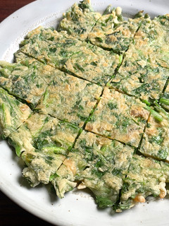 A picture of Coriander & Dried Shrimp Pancake.