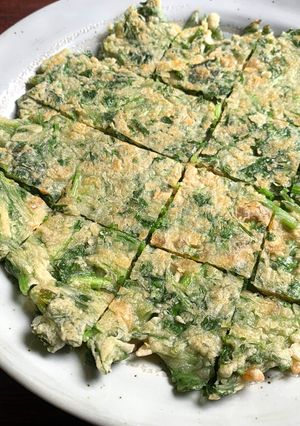 A picture of Coriander & Dried Shrimp Pancake.