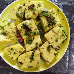 A picture of Dhokla.