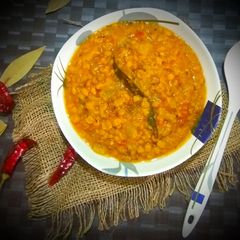A picture of Punjabi lauki chana dal curry.