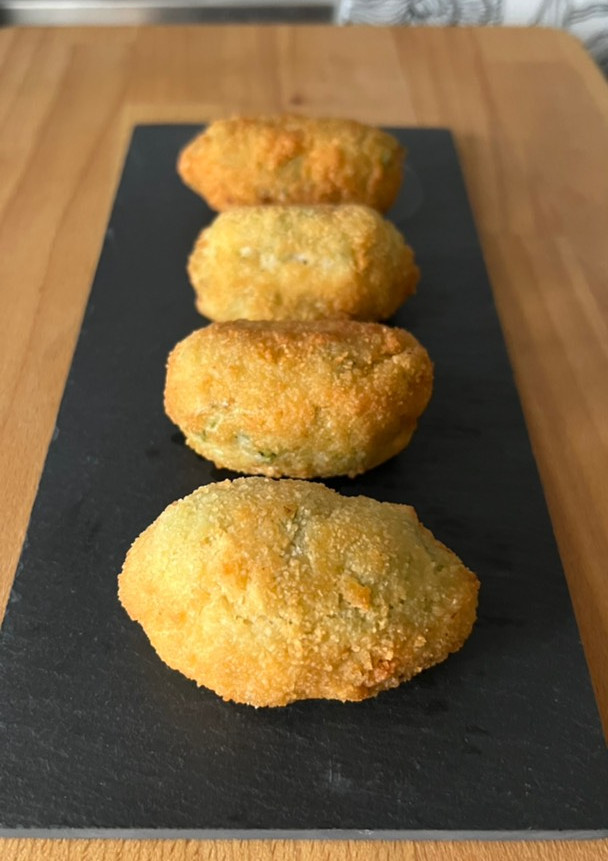 Una foto de Croquetas de brócoli y bacalao