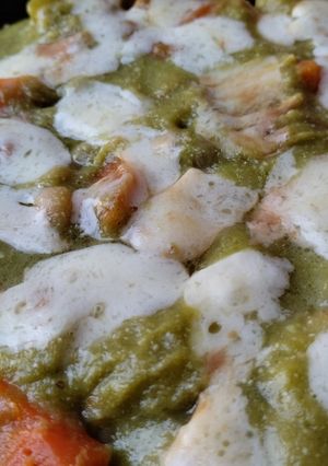 Una foto de Guatila/yota/cidra con salsa de puerro🥧 y queso🧀🌿🥬🌰