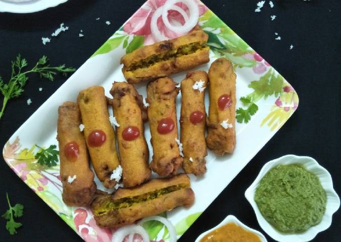Bharli Shevgyachya Shenganchi Bhaji (Stuffed Drumstick Fritters)