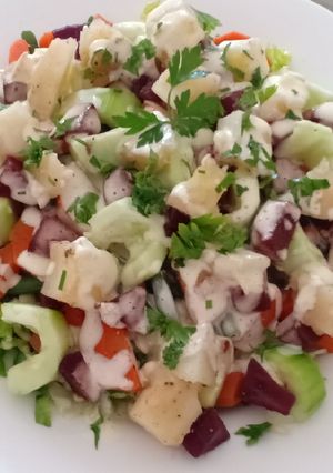 صورة لوصفة سلطة الخضار الباردة 🥦🥒🥔🥕
