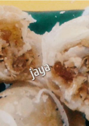 A picture of Saunth aur Gud ki Gujhiya.
