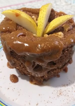 Una foto de Mug cake de cacao y pera (sin harina blanca y riquísima!)